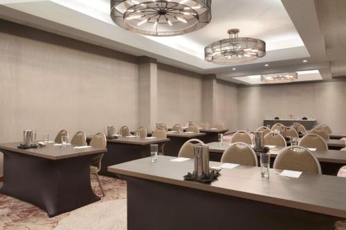 embassy suites by hilton irvine orange county airport