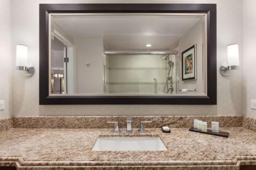 embassy suites by hilton irvine orange county airport