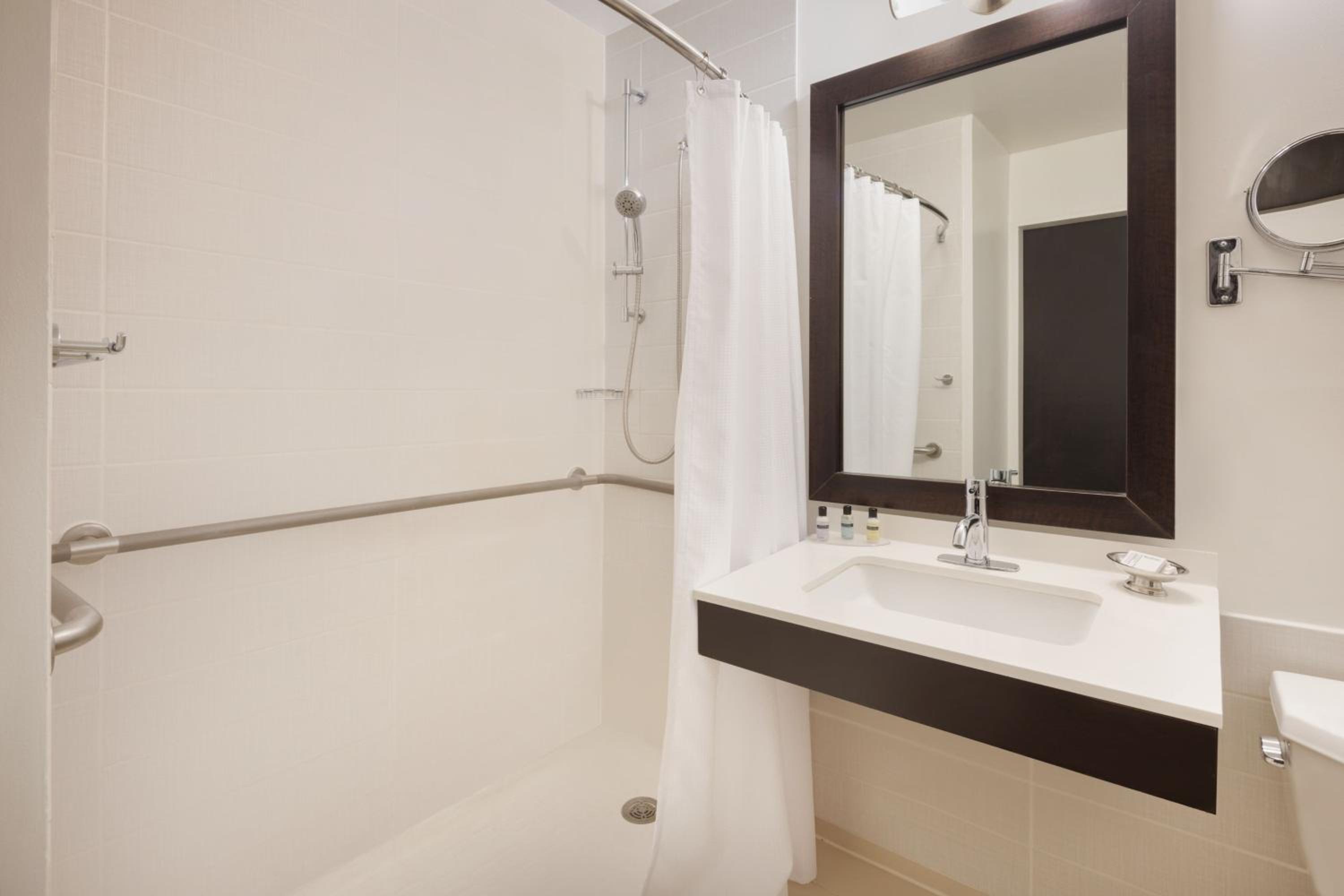 hotel mdr marina del rey a doubletree by hilton