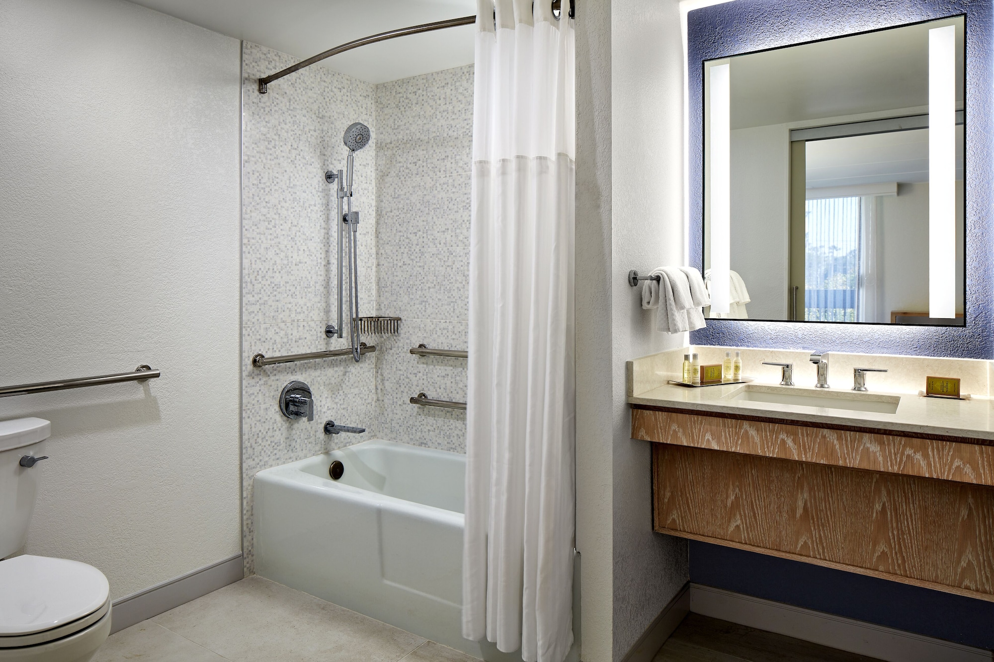 hotel mdr marina del rey a doubletree by hilton