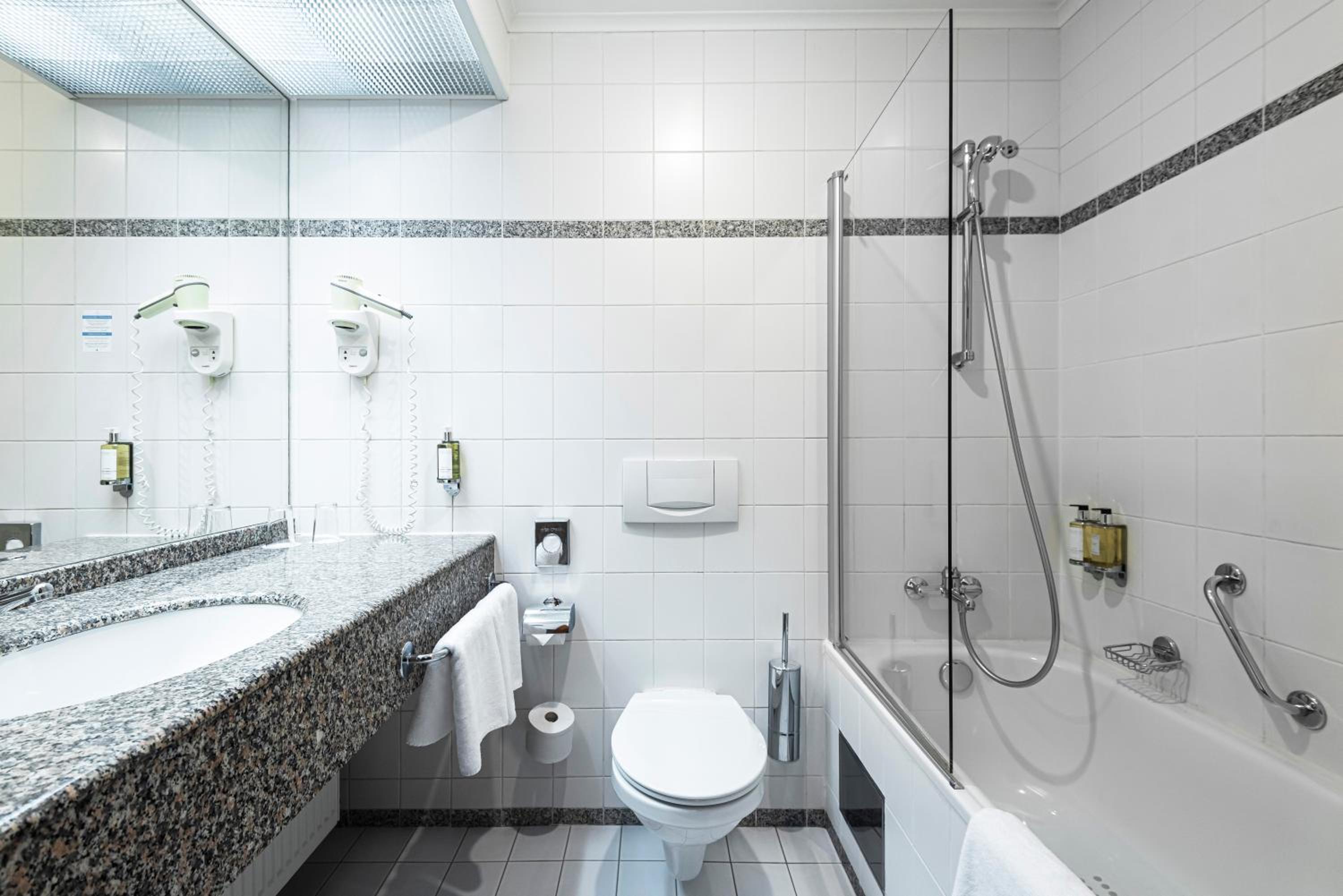 doubletree by hilton los angeles commerce