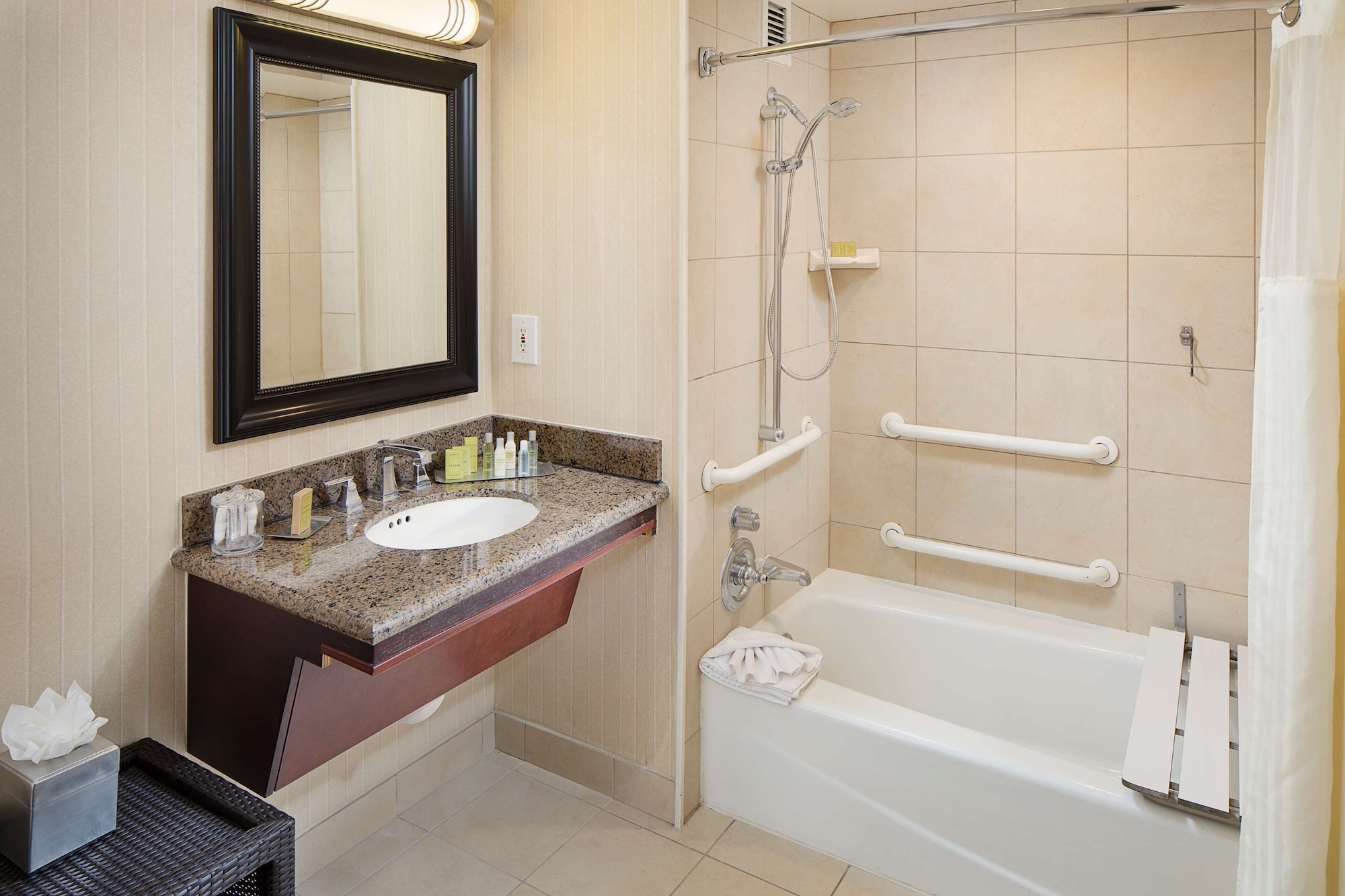 doubletree by hilton los angeles commerce