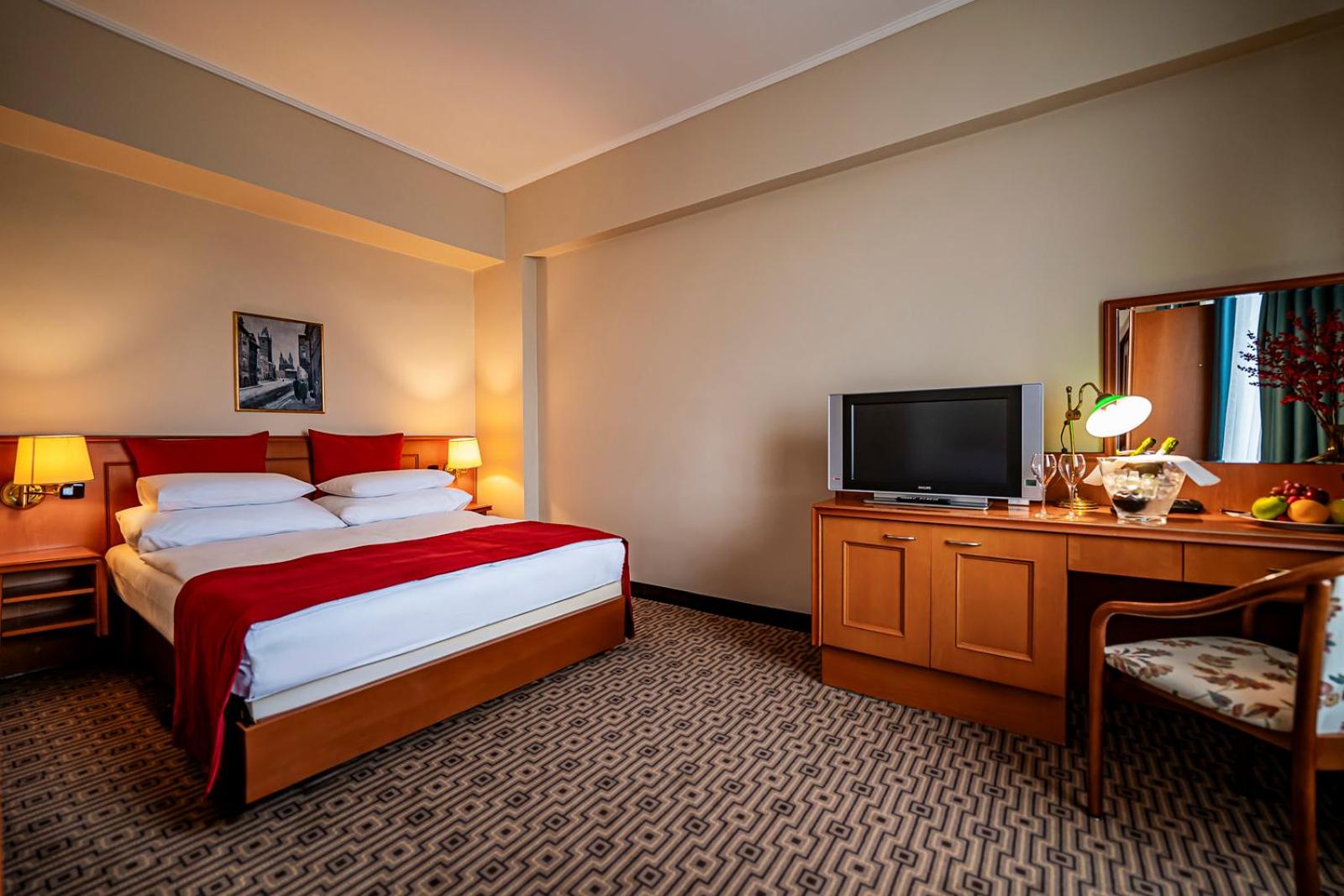 doubletree by hilton los angeles commerce