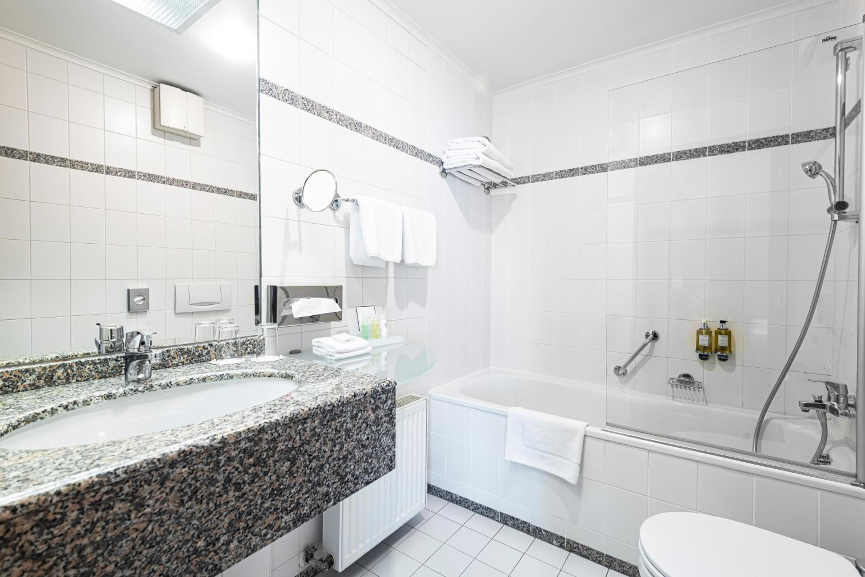 doubletree by hilton los angeles commerce