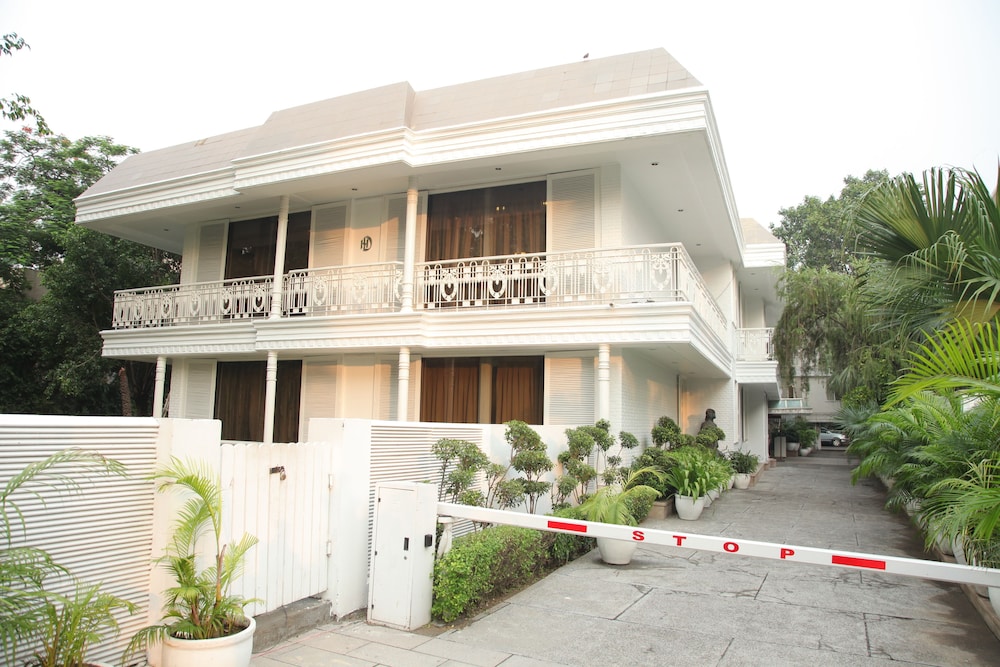 hotel diplomat chanakyapuri