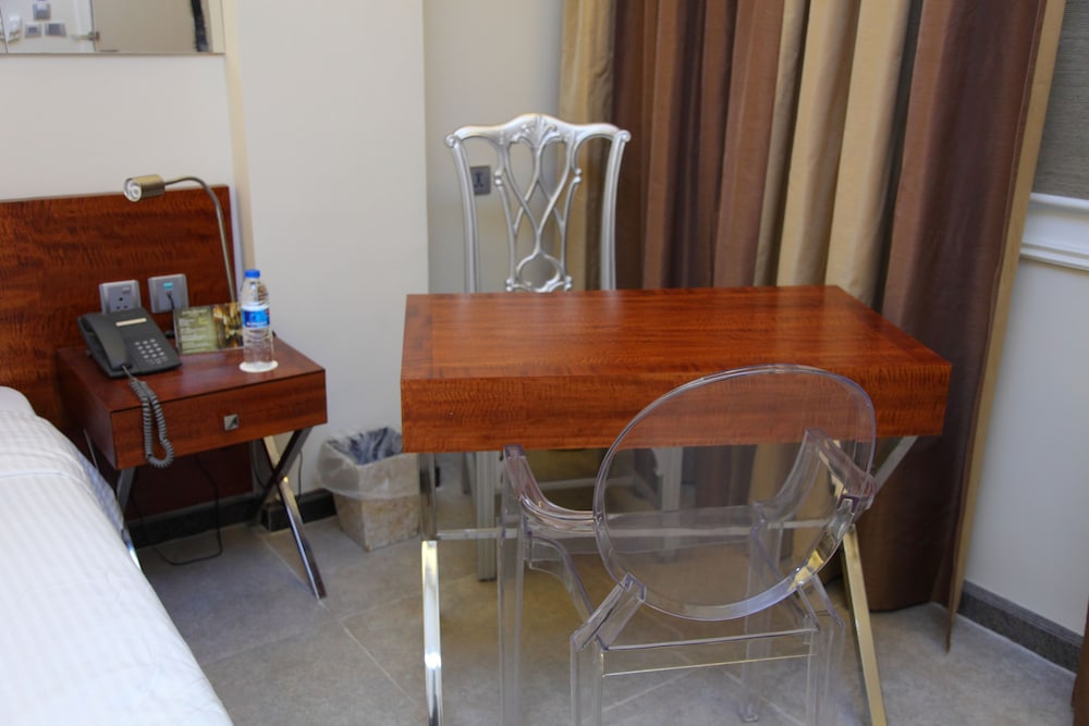 hotel diplomat chanakyapuri