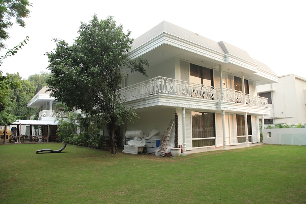 hotel diplomat chanakyapuri