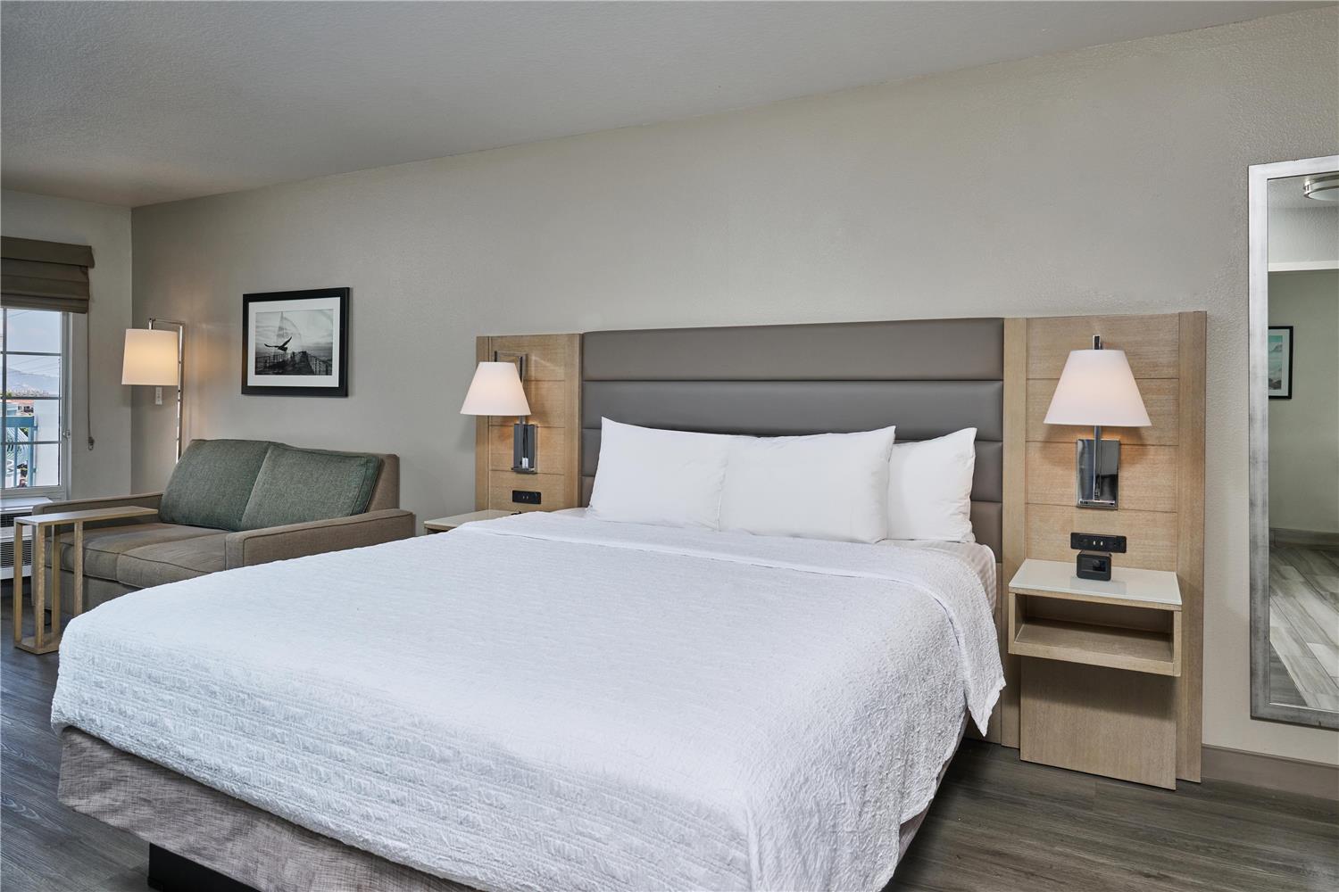 hampton inn and suites hermosa beach