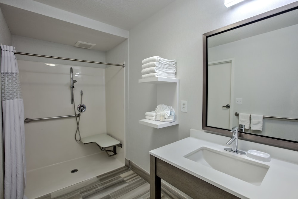 hampton inn and suites hermosa beach