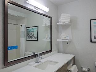 hampton inn and suites hermosa beach
