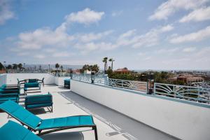 hampton inn and suites hermosa beach