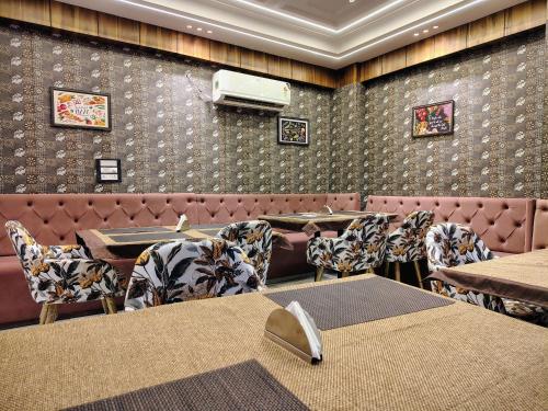 hotel tapovan hill