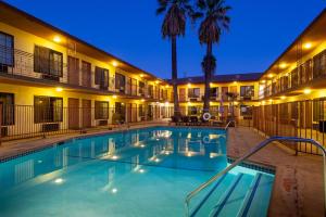 Studio City Court Yard Hotel,Los Angeles>>Burbank,3 star
