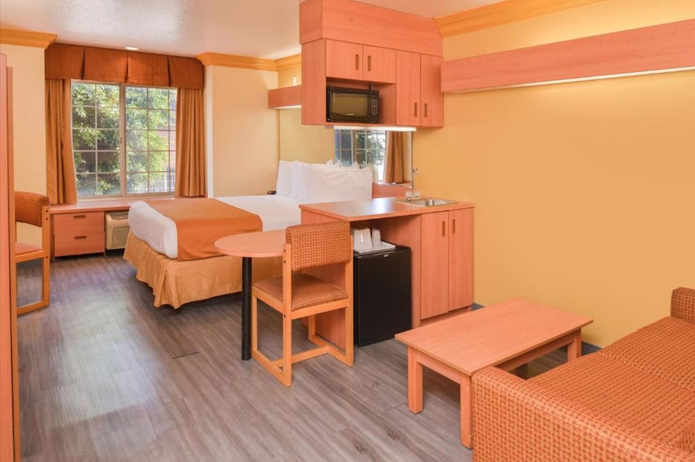 h3 inn and suites lax airport los angeles