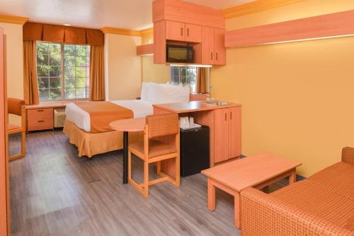 h3 inn and suites lax airport los angeles