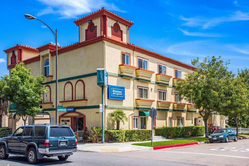 rodeway inn and suites pasadena
