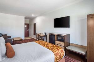 rodeway inn and suites pasadena