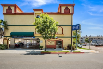 rodeway inn and suites pasadena