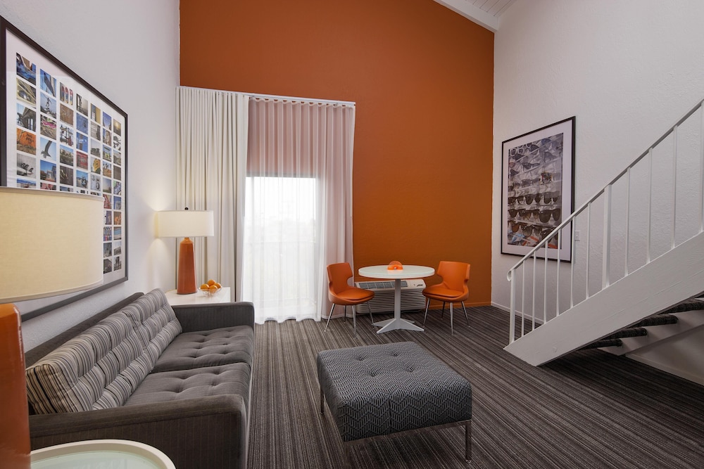 the inn at venice beach