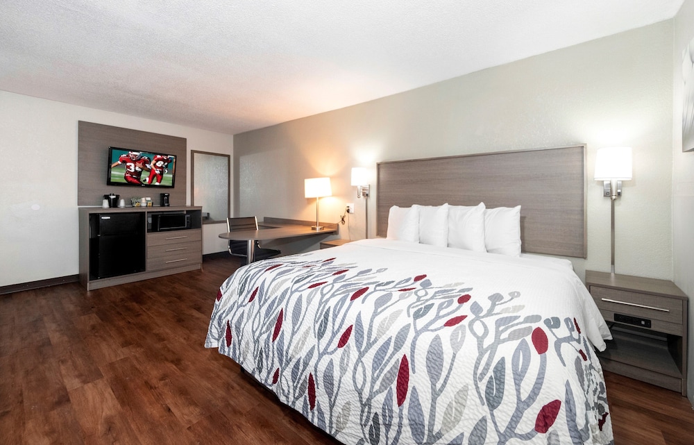 red roof inn petersburg fort lee