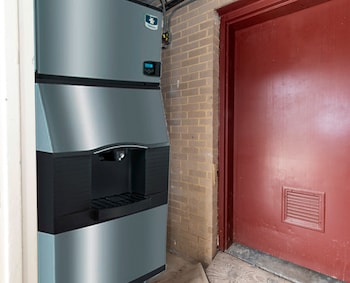 red roof inn petersburg fort lee