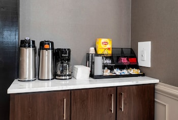 red roof inn petersburg fort lee