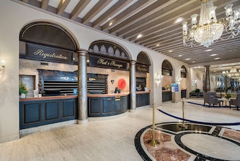 The Royal Sonesta New Orleans,Near Jackson Square,5 star