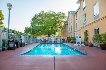 hampton inn and suites new orleans elmwood clearview pkway la
