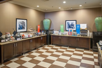 hampton inn and suites new orleans elmwood clearview pkway la