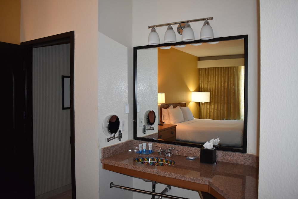 studio 6 carlsbad ca