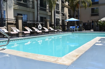 studio 6 carlsbad ca