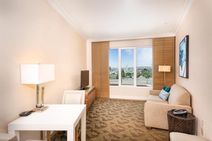 doubletree by hilton san diego bayside