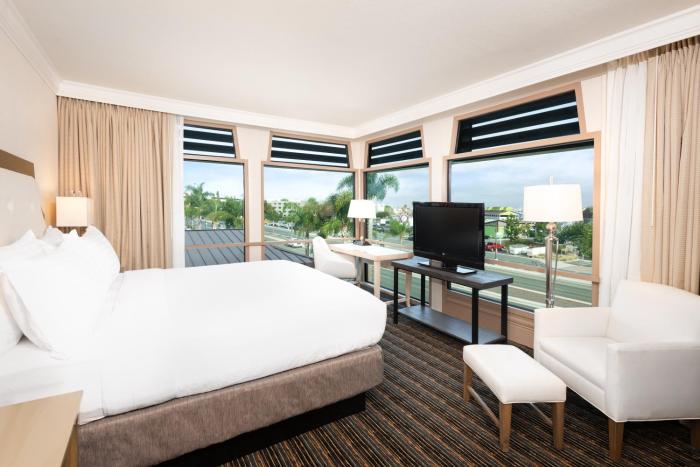 doubletree by hilton san diego bayside