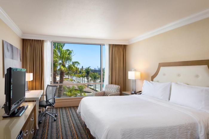 doubletree by hilton san diego bayside