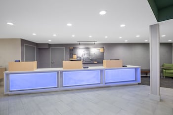 Holiday Inn Express Airport Old Town,San Diego>>Mission Hills,2.5 star