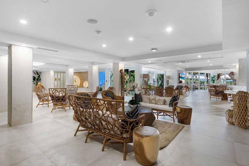 beachcomber resort and club
