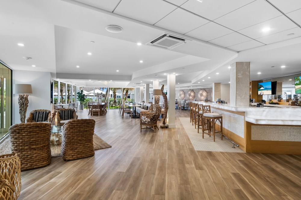 beachcomber resort and club