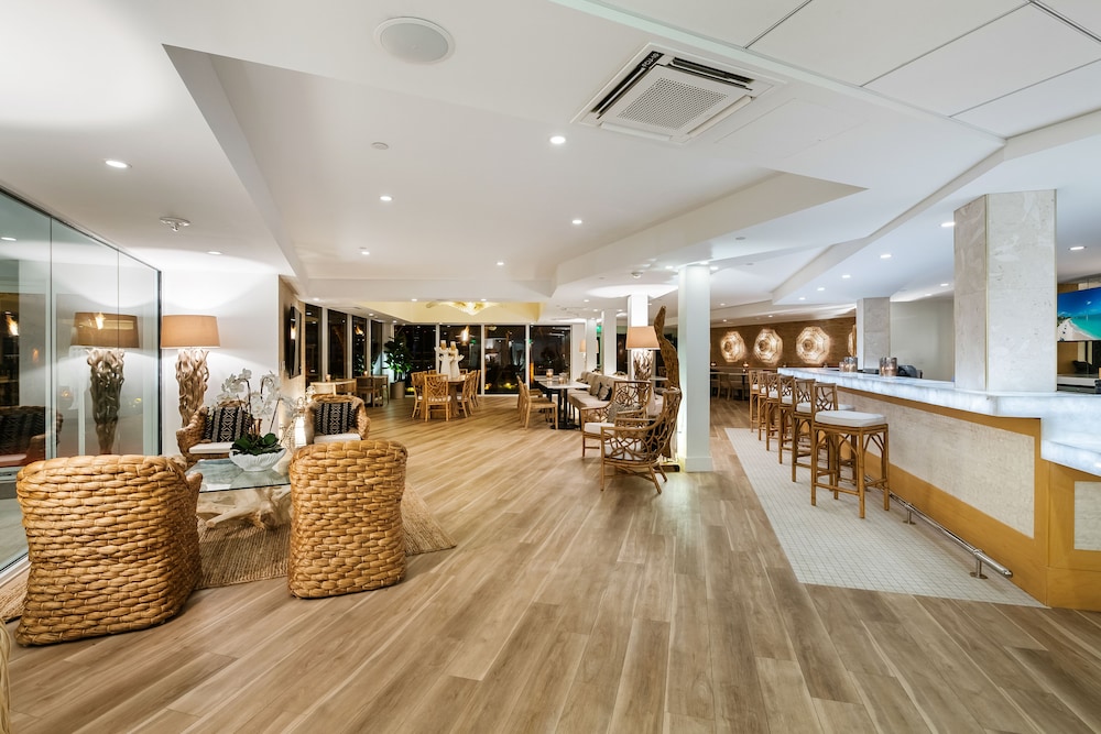beachcomber resort and club