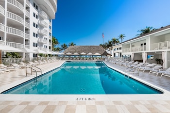 beachcomber resort and club
