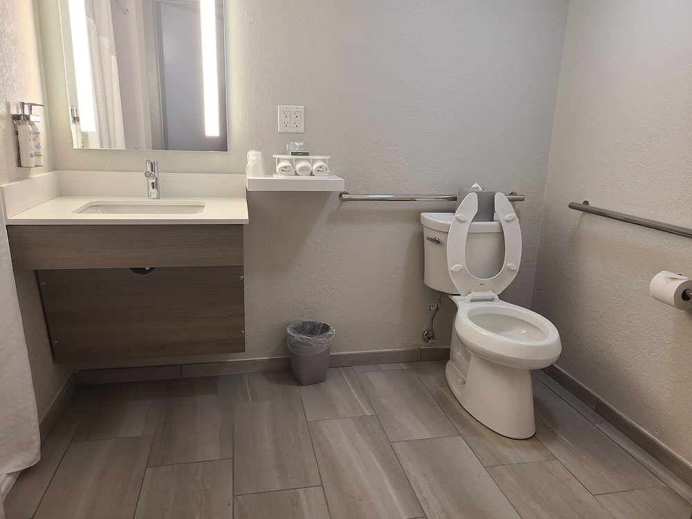 holiday inn express and suites hollywood ft lauder