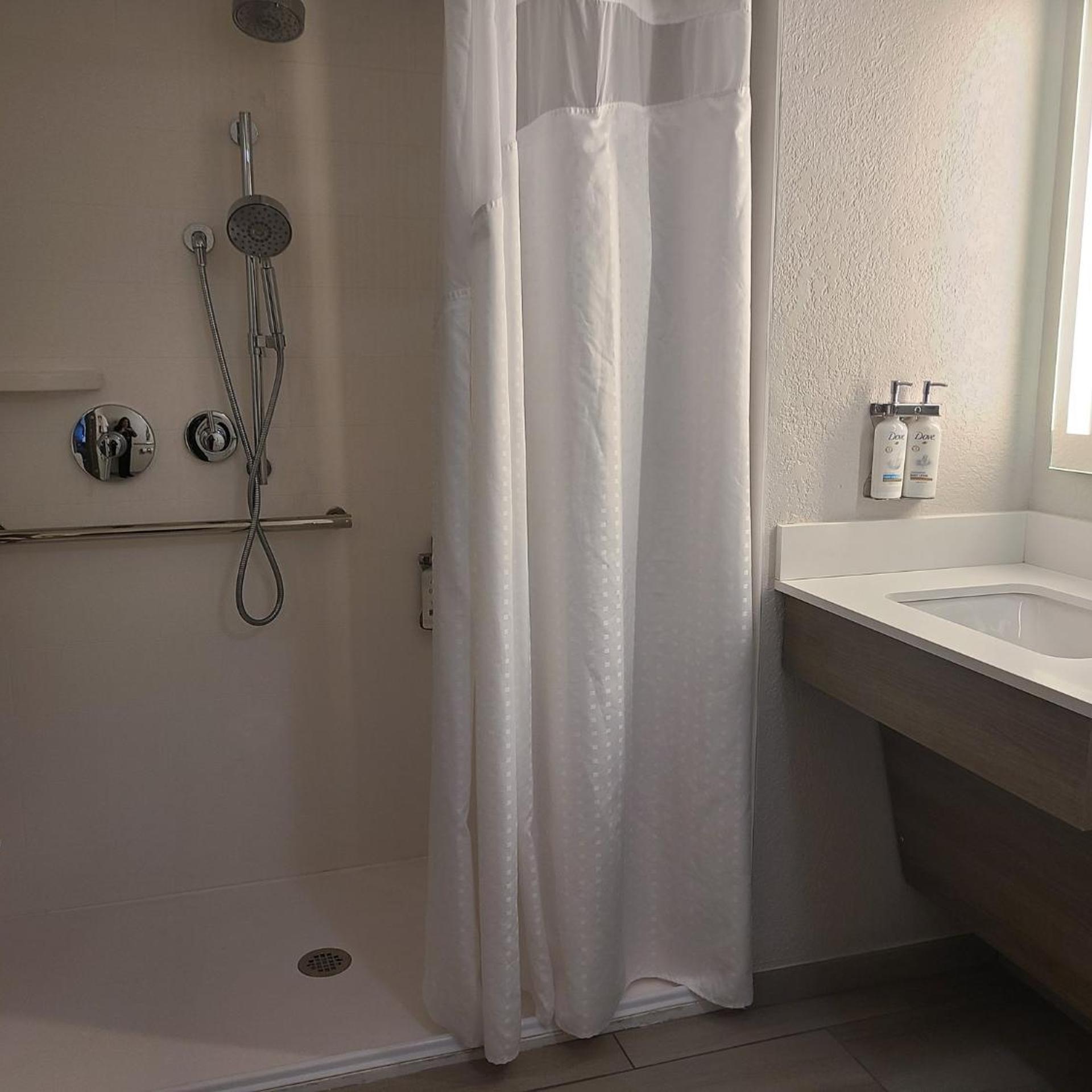 holiday inn express and suites hollywood ft lauder