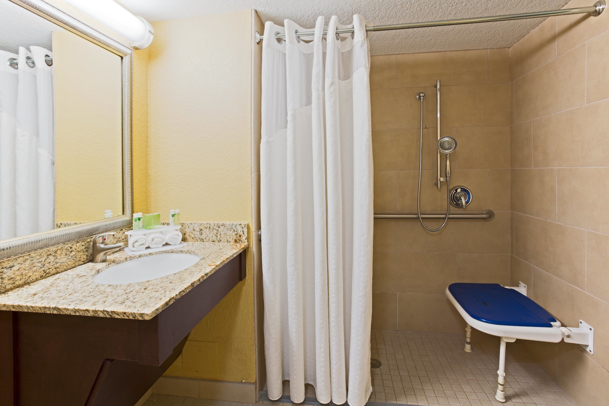 holiday inn express and suites hollywood ft lauder