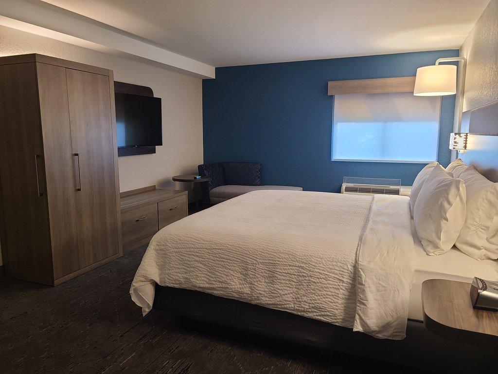 holiday inn express and suites hollywood ft lauder