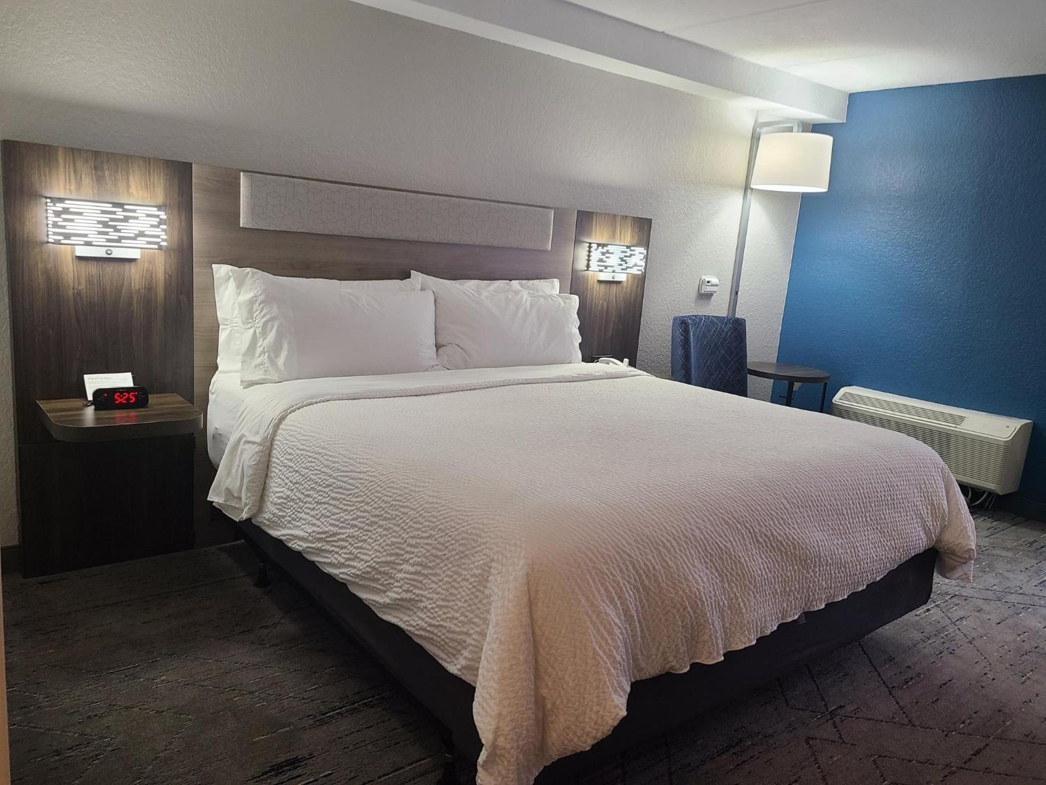 holiday inn express and suites hollywood ft lauder