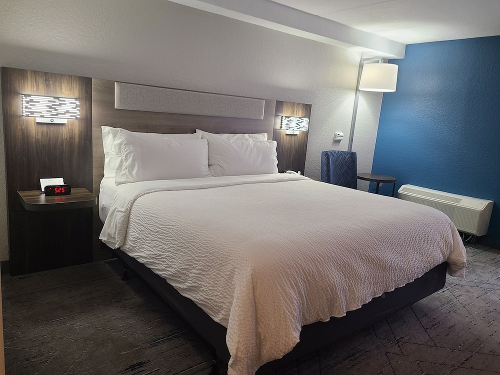 holiday inn express and suites hollywood ft lauder