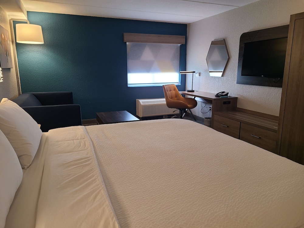 holiday inn express and suites hollywood ft lauder