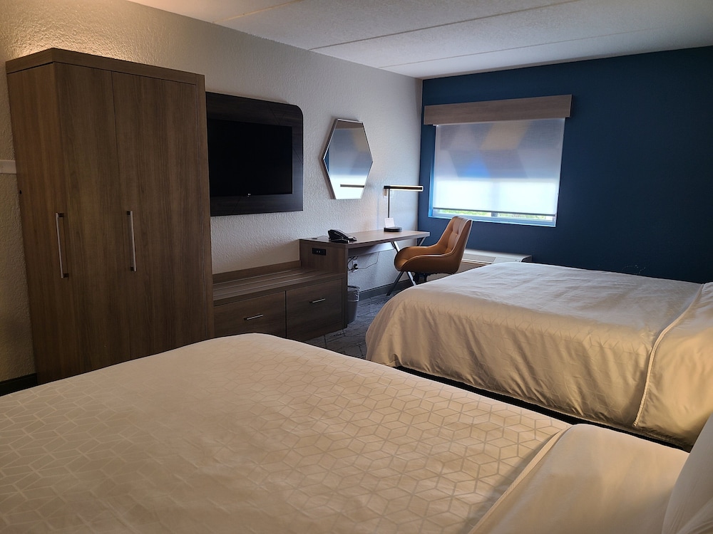 holiday inn express and suites hollywood ft lauder
