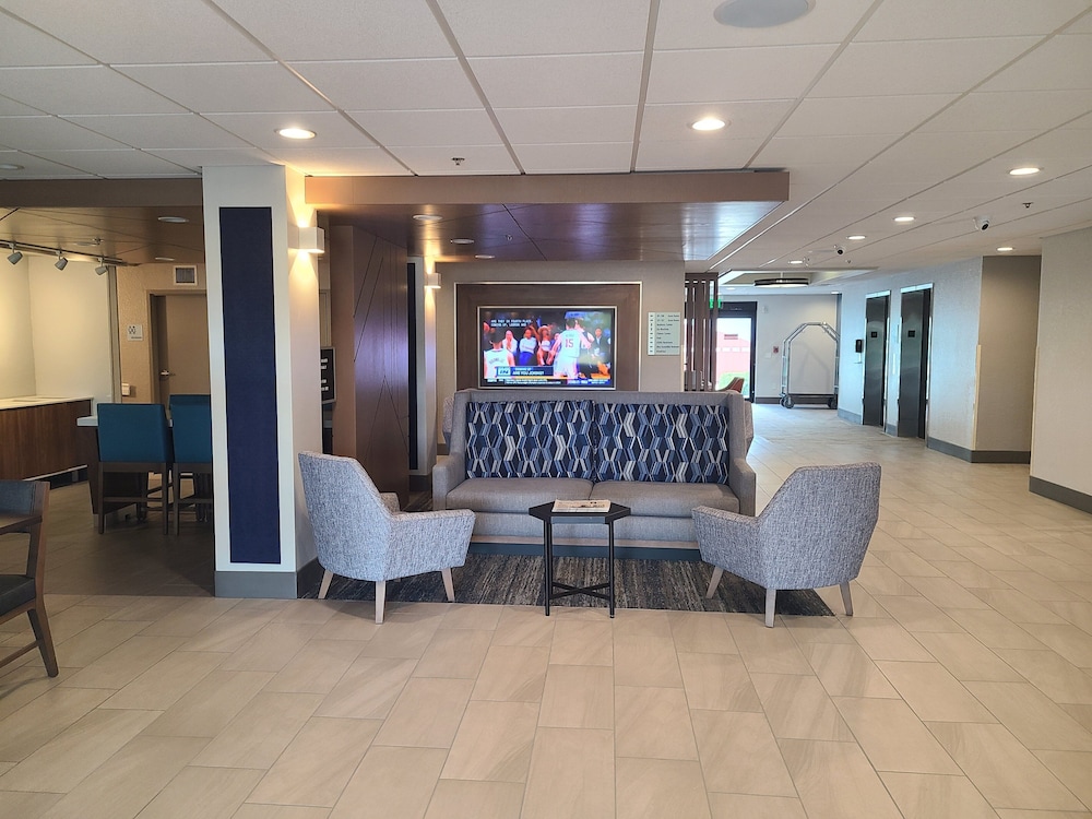 holiday inn express and suites hollywood ft lauder