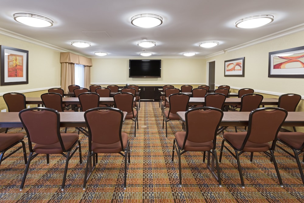 holiday inn express and suites hollywood ft lauder