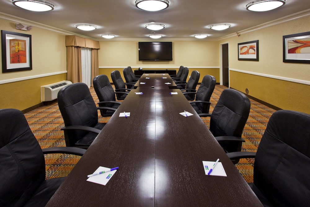 holiday inn express and suites hollywood ft lauder